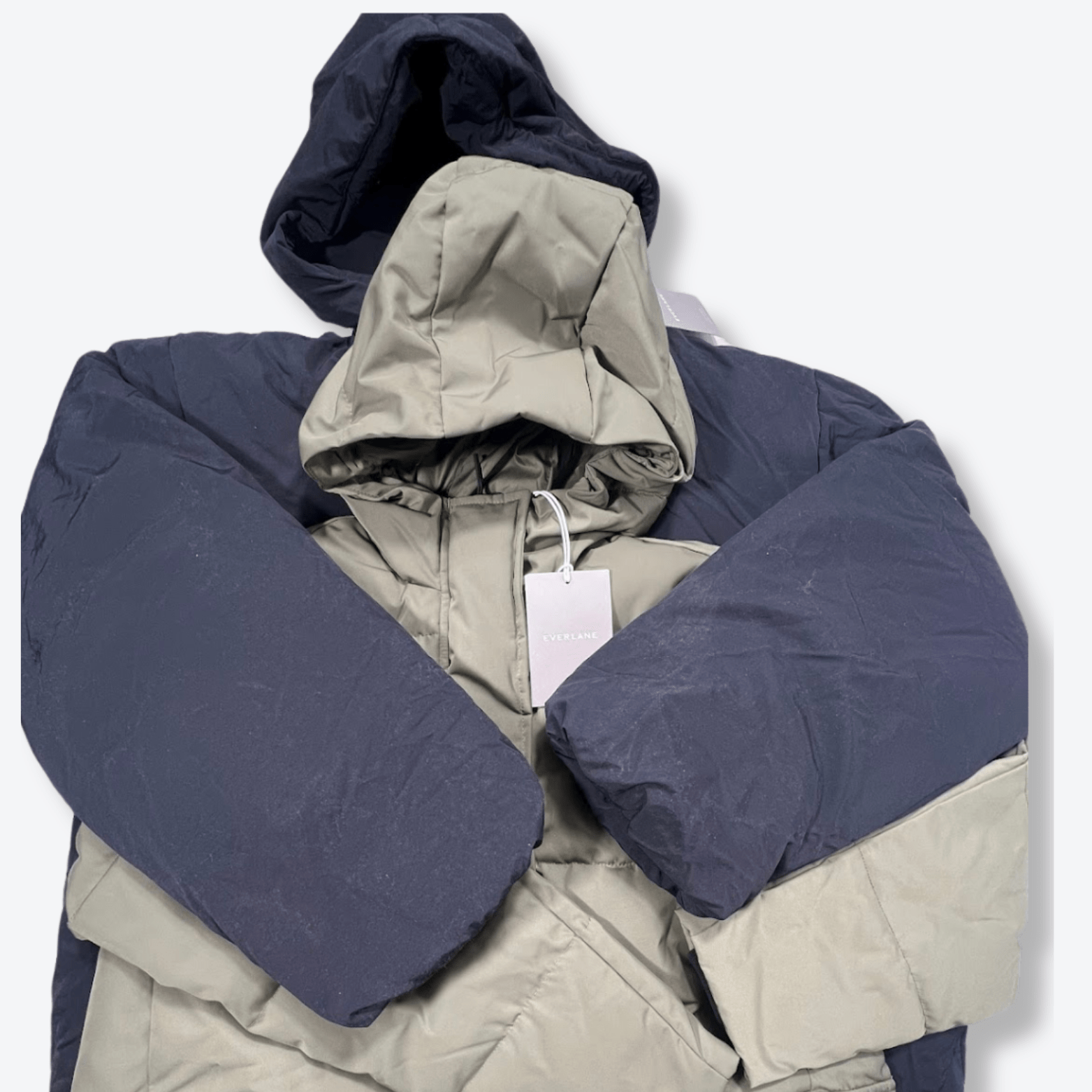 Everlane Outerwear Women's & Men's Clothing NWT/NWOT Returns Wholesale - Boutique by the Box Wholesale for Resellers