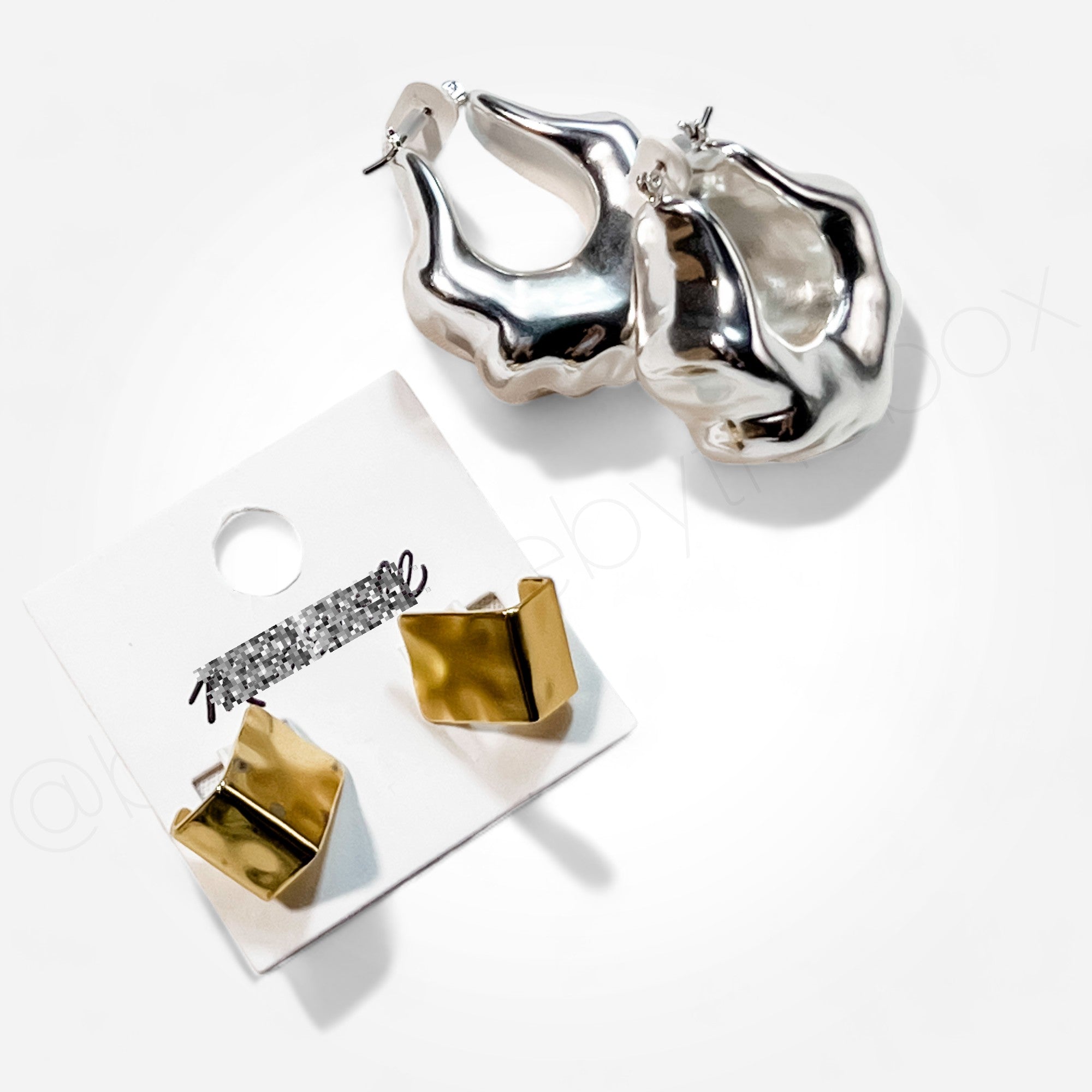 MDWLL + JCRW Jewelry & Accessories New + Customer Returns Wholesale - Boutique by the Box Wholesale for Resellers
